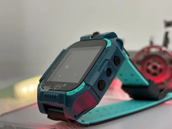 Smartberry C002 Kids GPS + Calling Smart Watch ছবি 6 - ElevateMart
