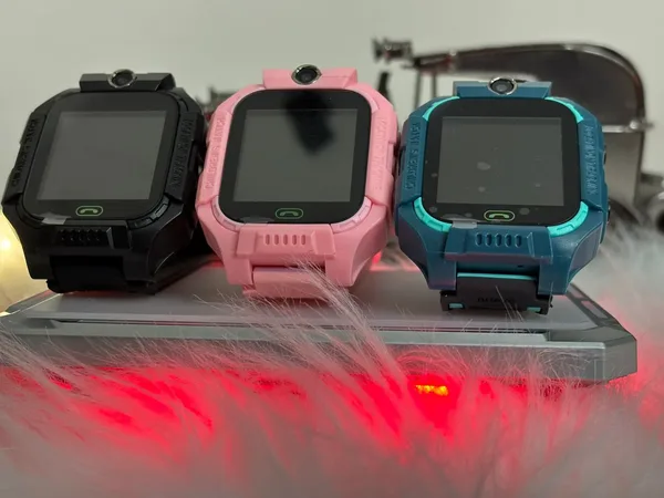 Smartberry C002 Kids GPS + Calling Smart Watch ছবি 4 - ElevateMart