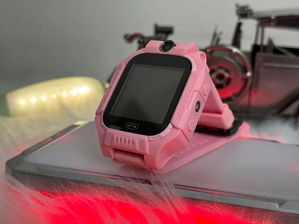 Smartberry C002 Kids GPS + Calling Smart Watch ছবি 3 - ElevateMart